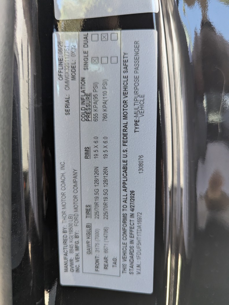 2027 Thor Motor Coach Omni X32 - Image 7
