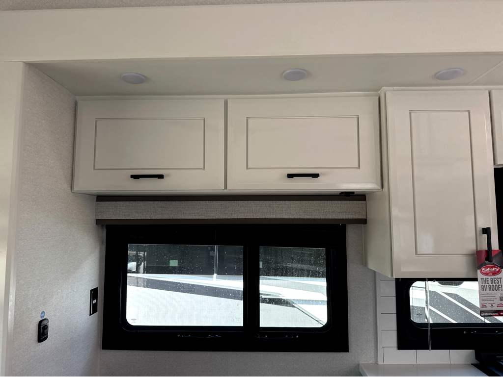 2027 JAYCO PINNACLE 32RLTS - Image 20