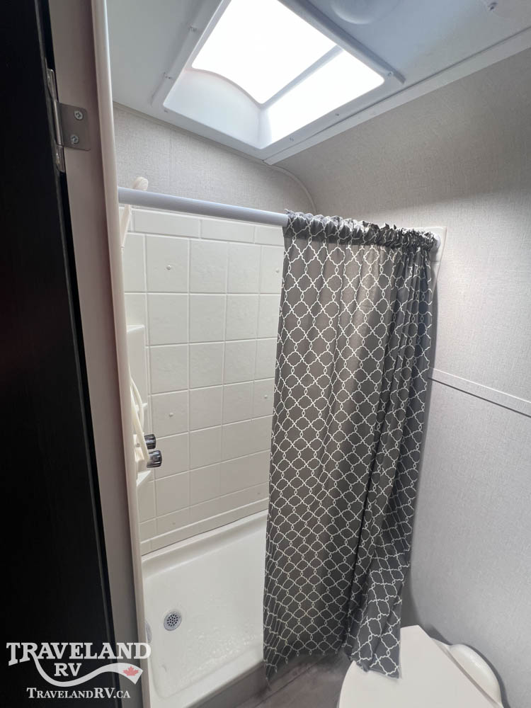 2019 Venture RV Sonic Lite SL169VUD - Image 16