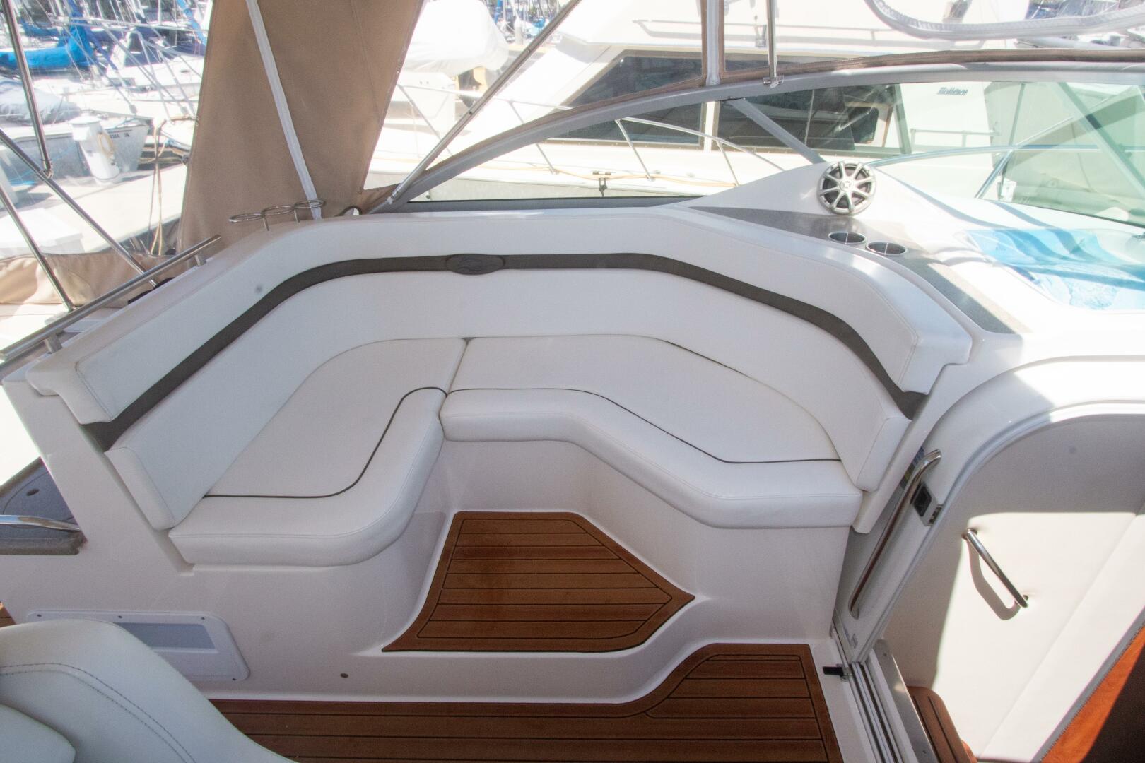 2008 Rinker 40 Express Cruiser - Image 16