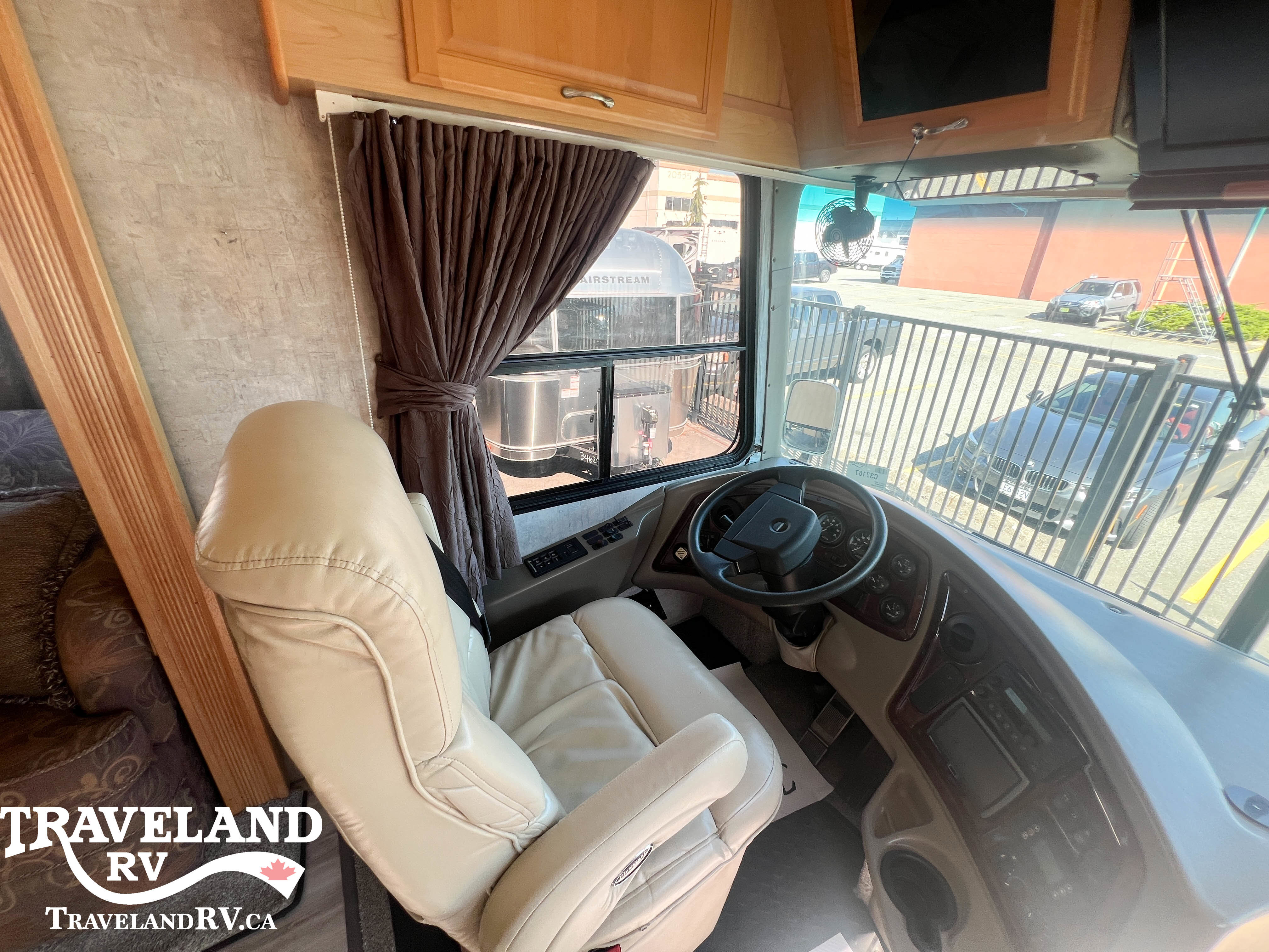 2005 COACHMEN CROSS COUNTRY SE 40 - Image 9