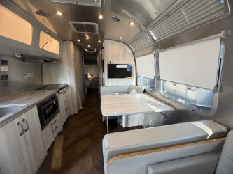 2026 AIRSTREAM INTERNATIONAL 30RBT - Image 12