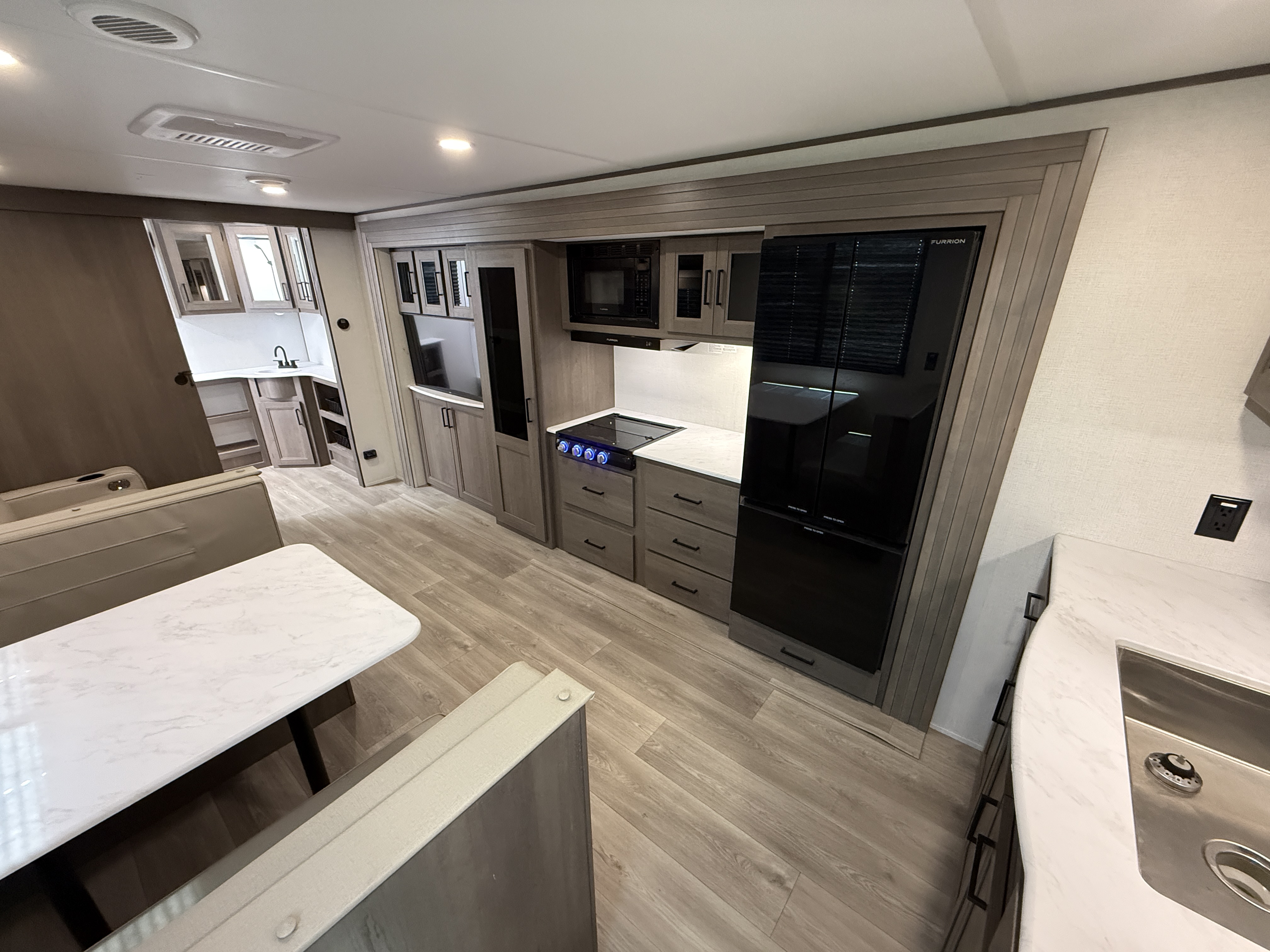 2025 Grand Design Transcend XPLOR 26RBX - Image 9