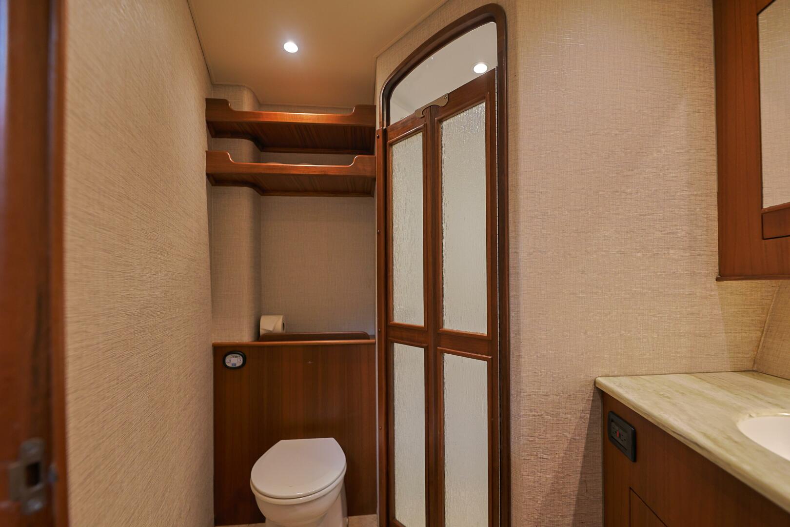2014 Blackwell 62 Convertible - Image 20