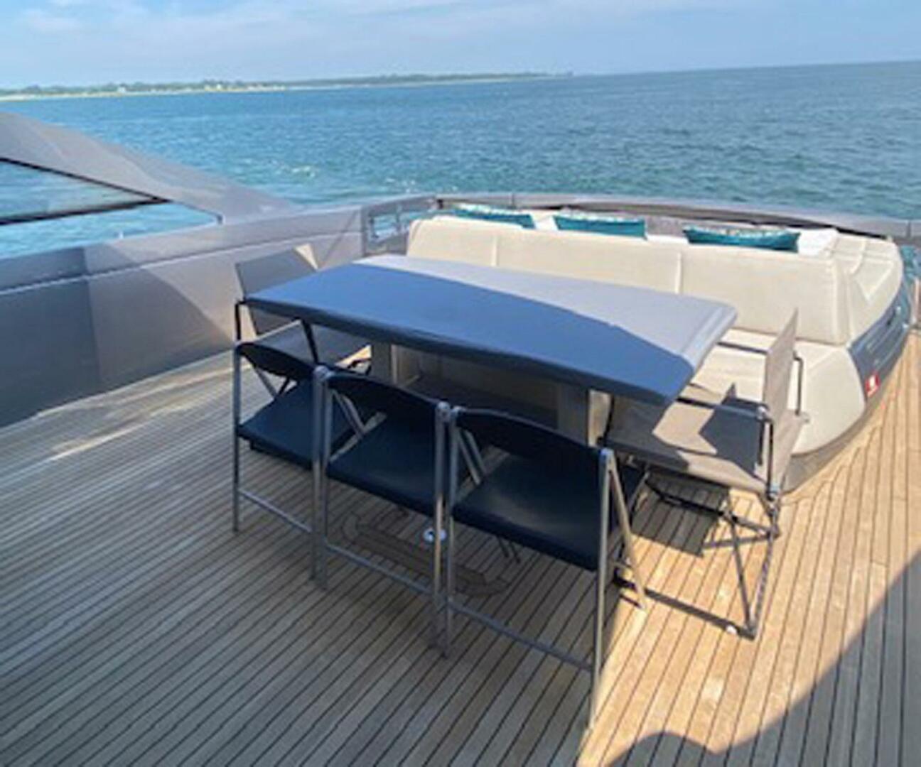 2016 Pershing 70 - Image 30