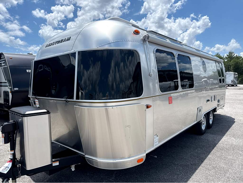 2026 AIRSTREAM FRANK LLOYD WRIGHT 28RBT - Image 2