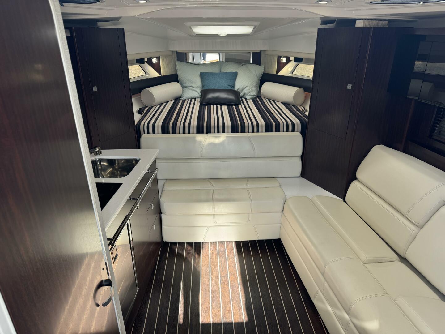 2018 Monterey 335 SY - Image 20