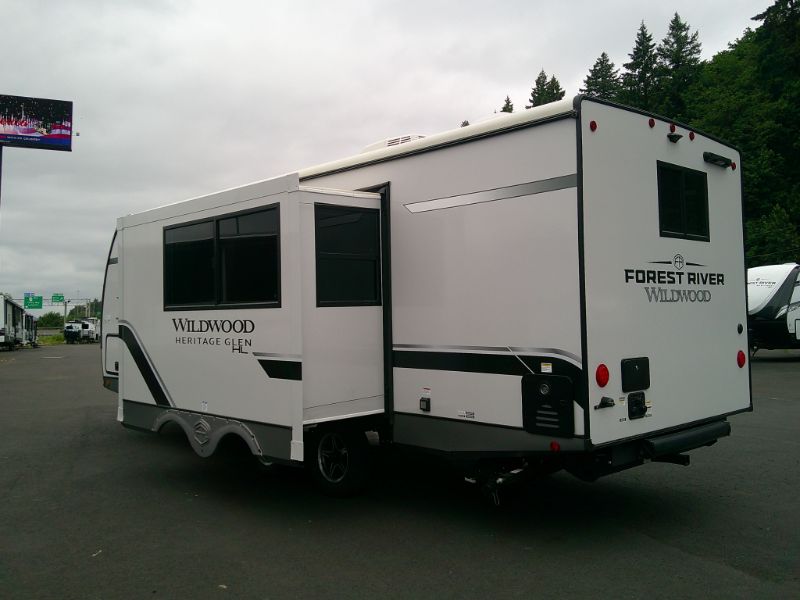 2025 Forest River Wildwood Heritage Glen Hyper-Lyte 22RBHL - Image 2