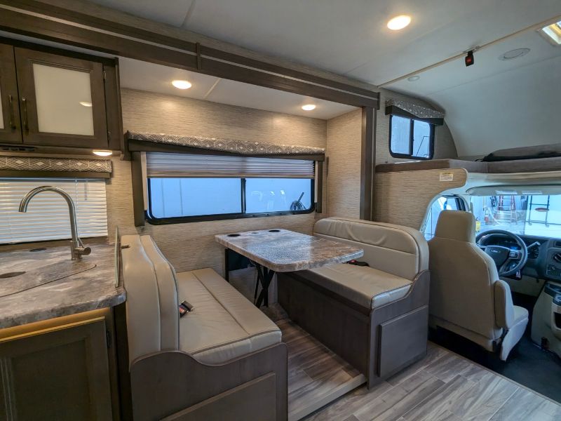2024 Thor Motor Coach Four Winds 28Z - Image 11