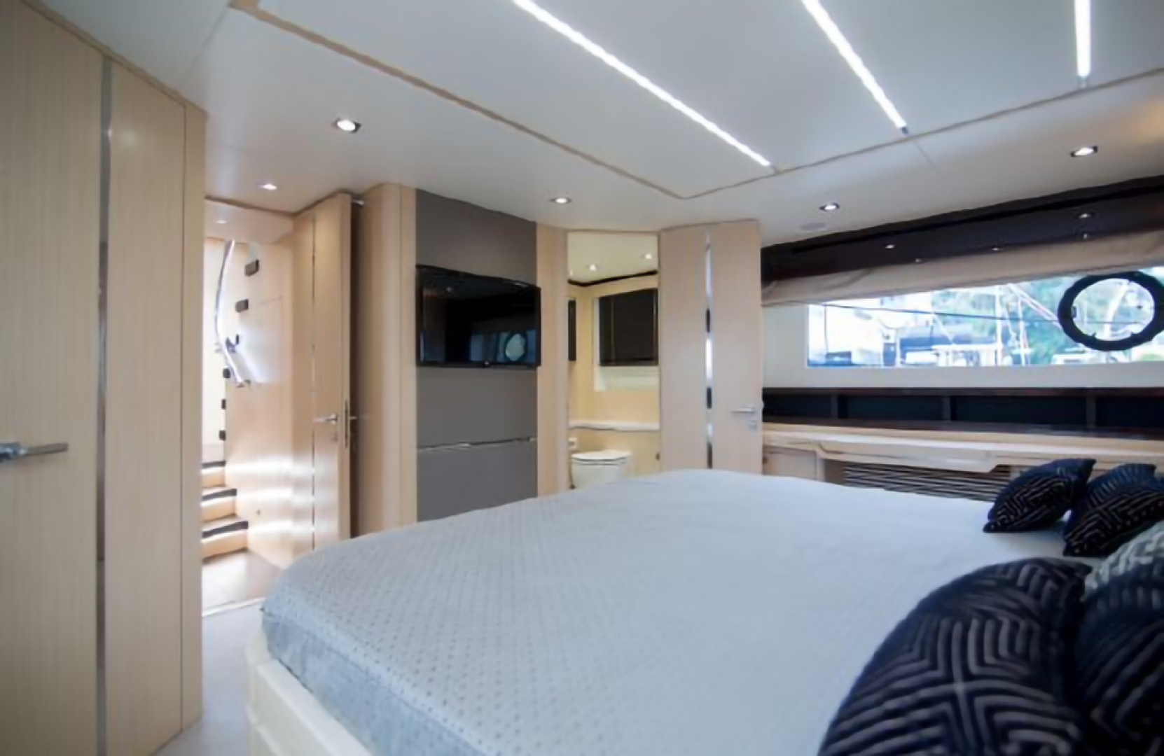 2018 Sunseeker Predator - Image 56