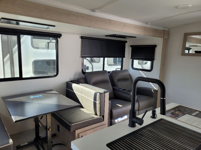 2025 Grand Design Imagine 2670MK - Image 11
