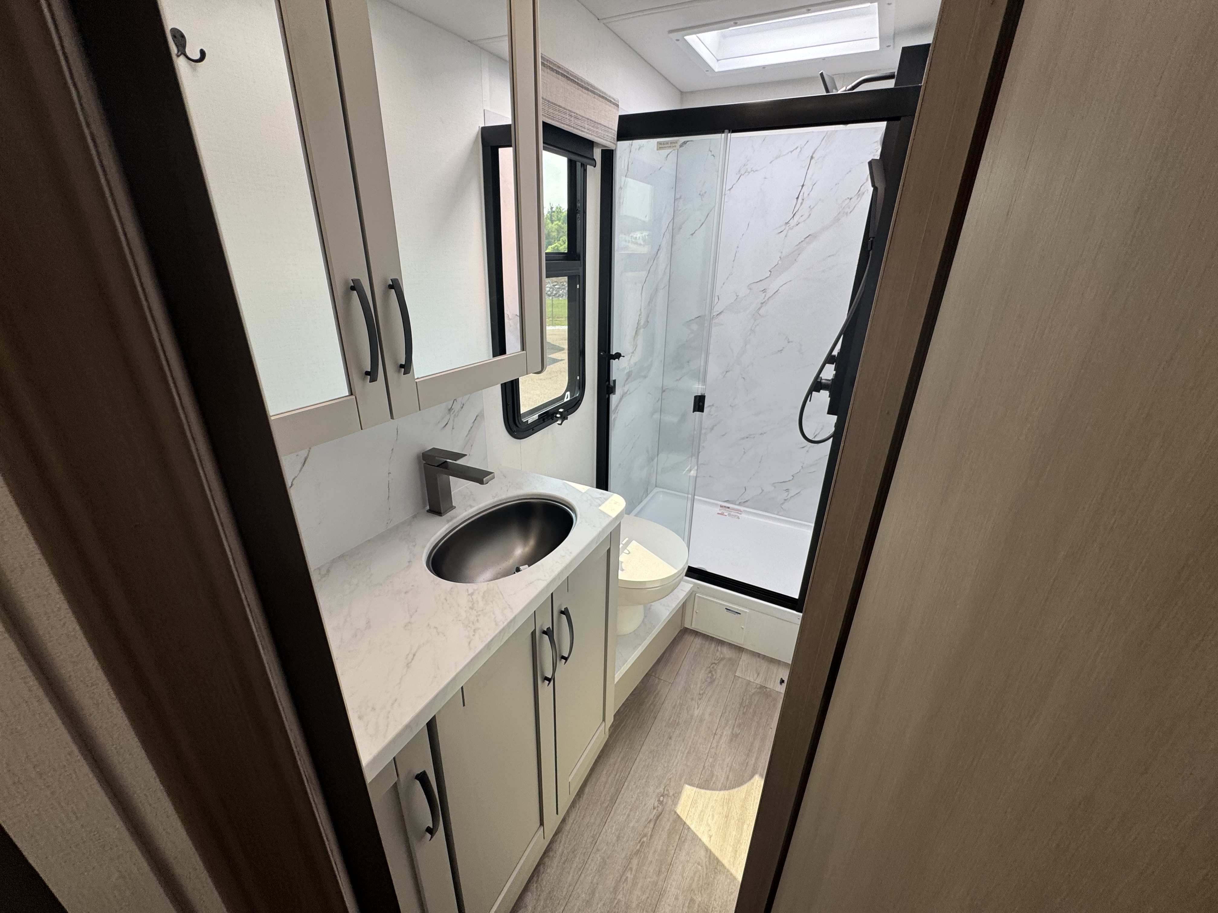 2027 JAYCO GREYHAWK XL 32U - Image 30