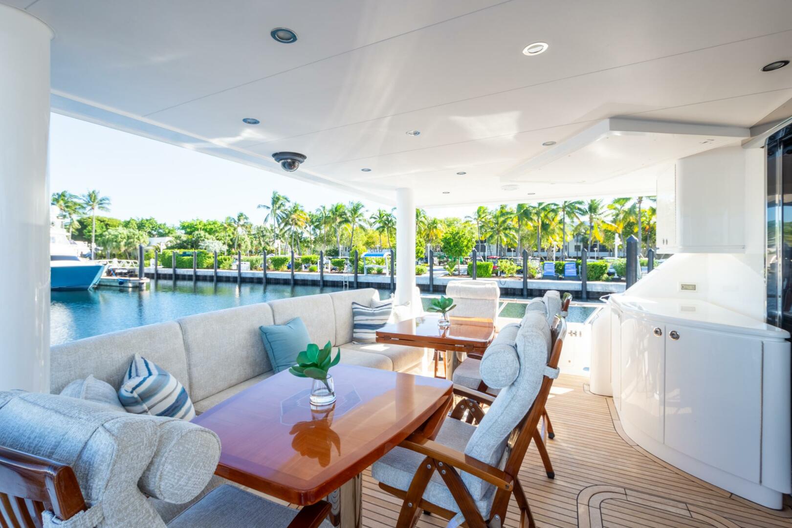 2014 Hargrave Sky Lounge - Image 12