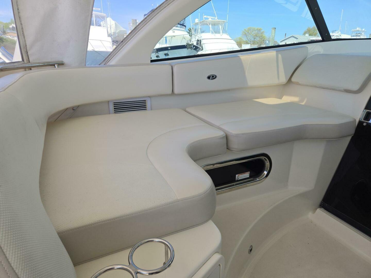 2013 Pursuit 345 Offshore - Image 15