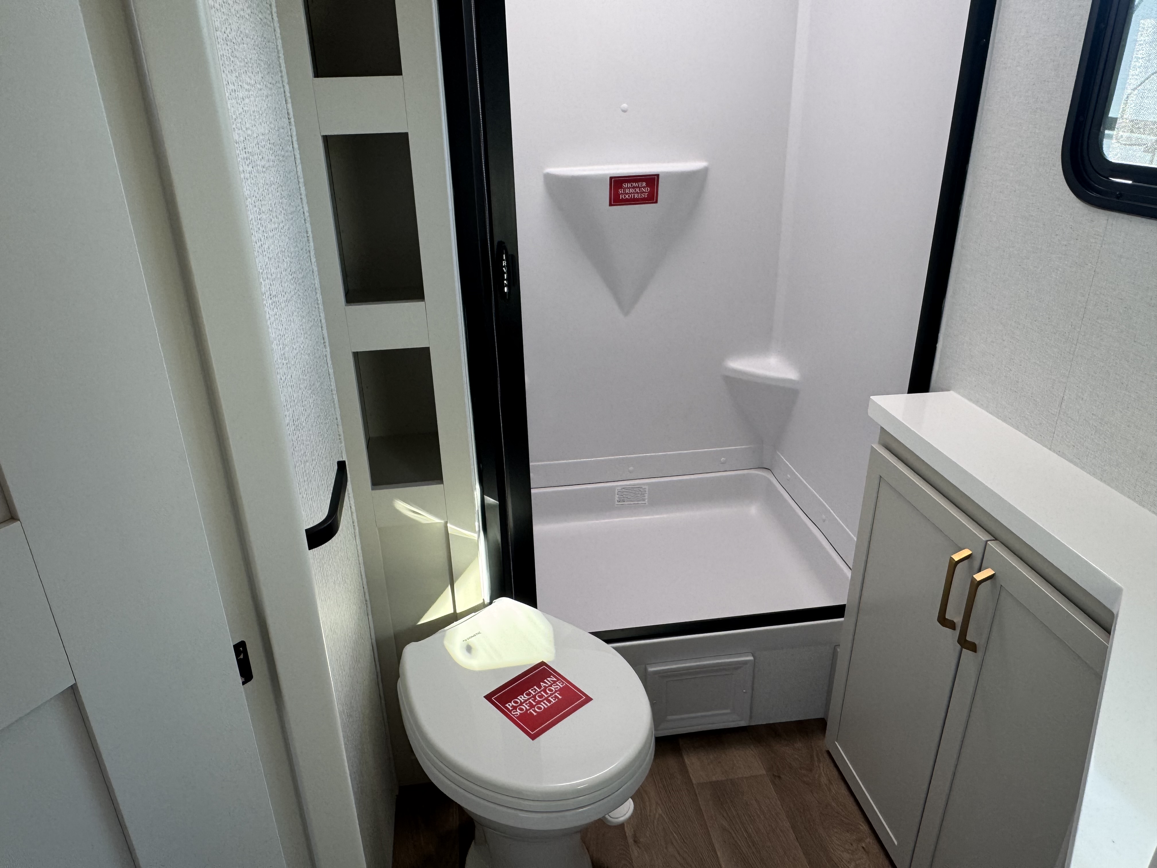 2027 GRAND DESIGN IMAGINE 2470BH - Image 17