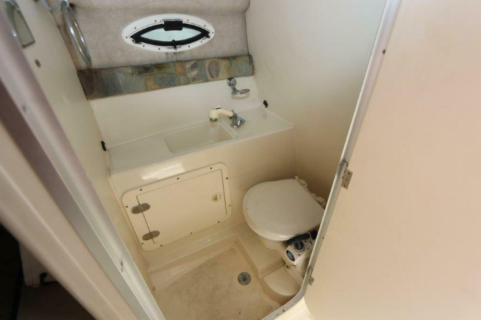 2006 Stingray 240 CS Base - Image 18