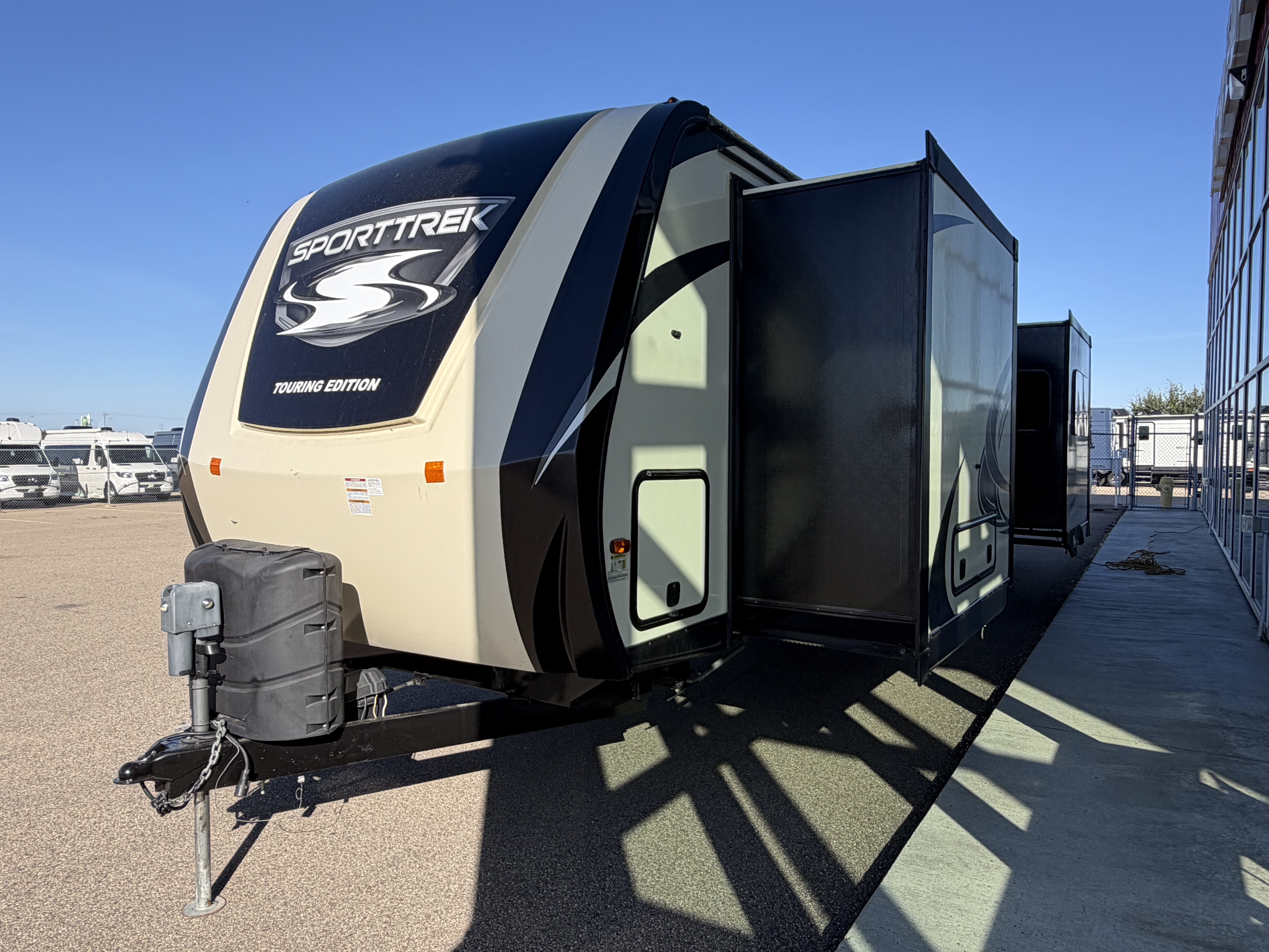 2018 VENTURE RV SPORT TREK TOURING 336 VRK - Image 5