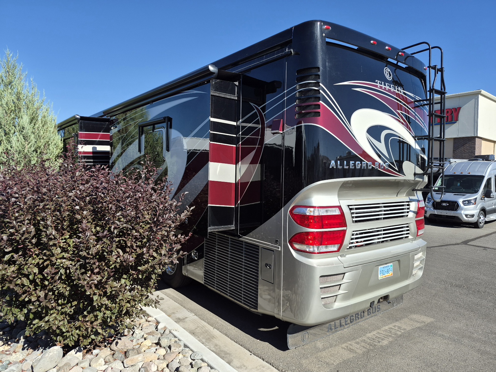2018 Tiffin Allegro Bus 37 AP - Image 3