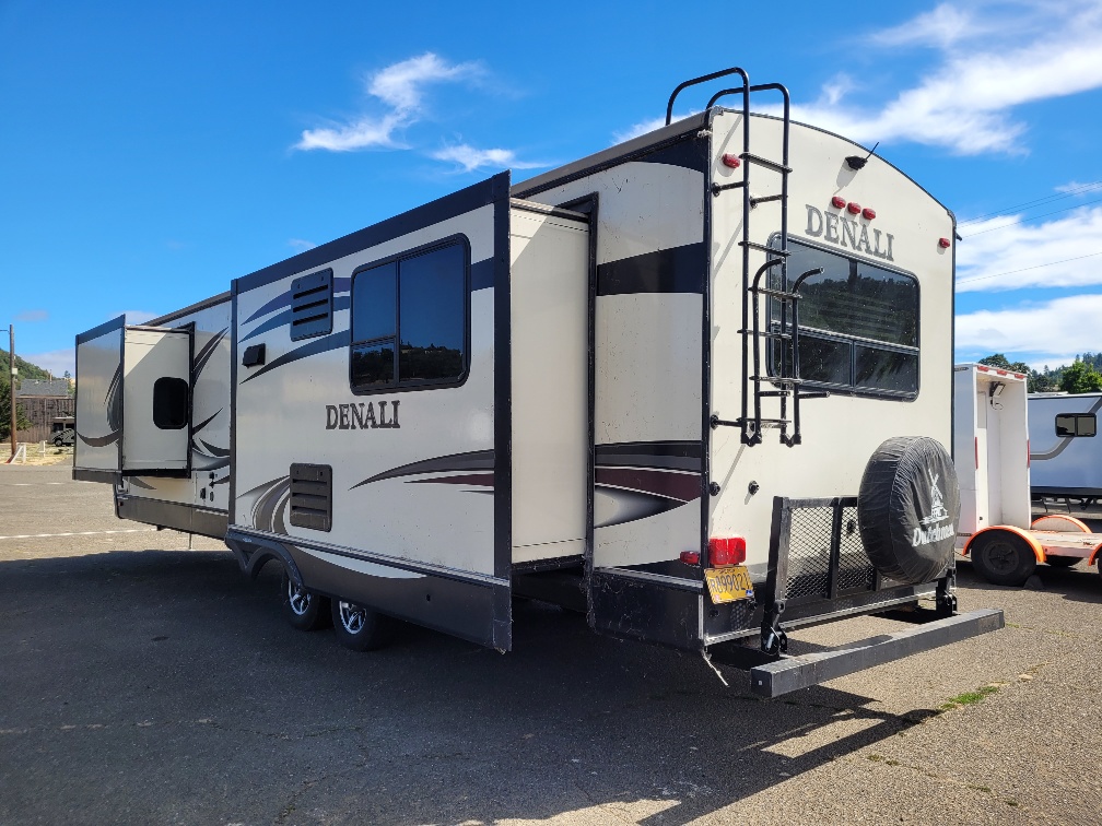 2016 Dutchmen Denali 287 RE - Image 3
