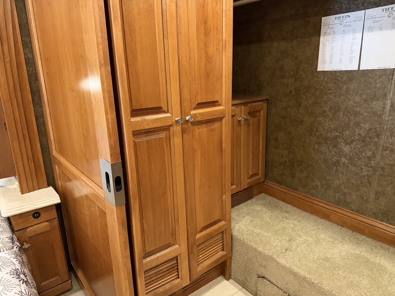 2015 Tiffin Phaeton 40 AH - Image 22