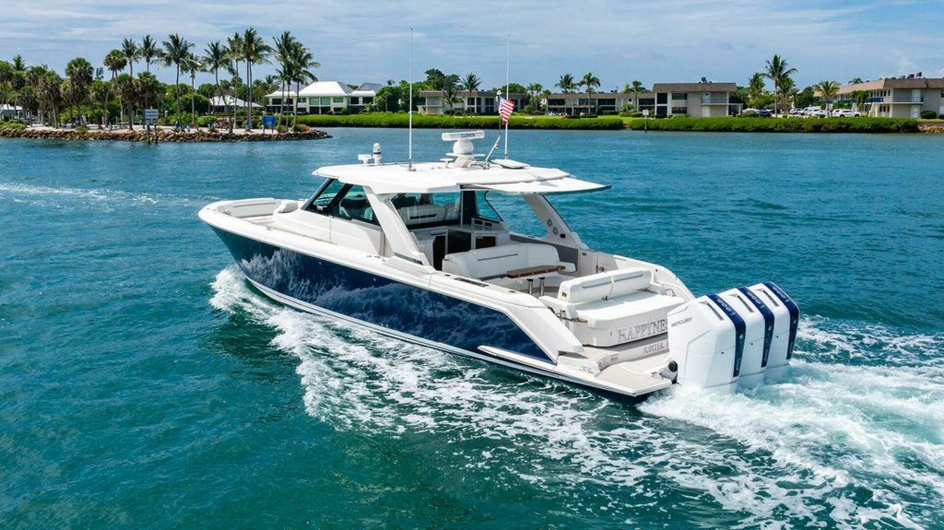 2025 Tiara Yachts 48 LS - Image 4
