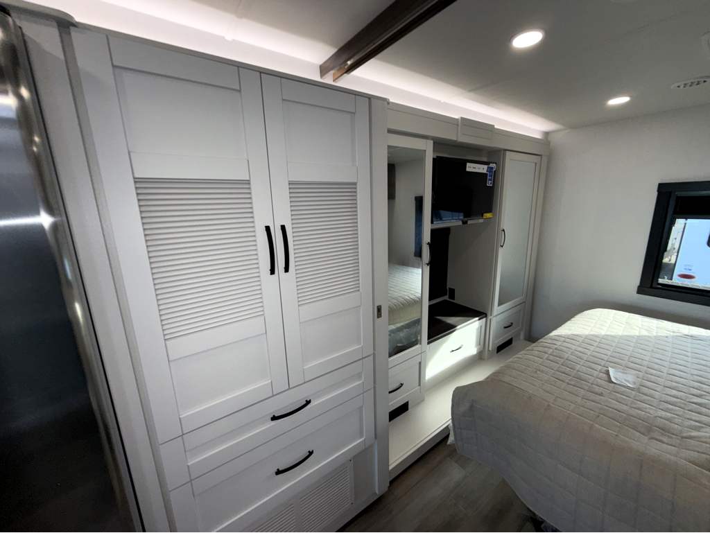 2026 ENTEGRA COACH VISION XL 34G - Image 29