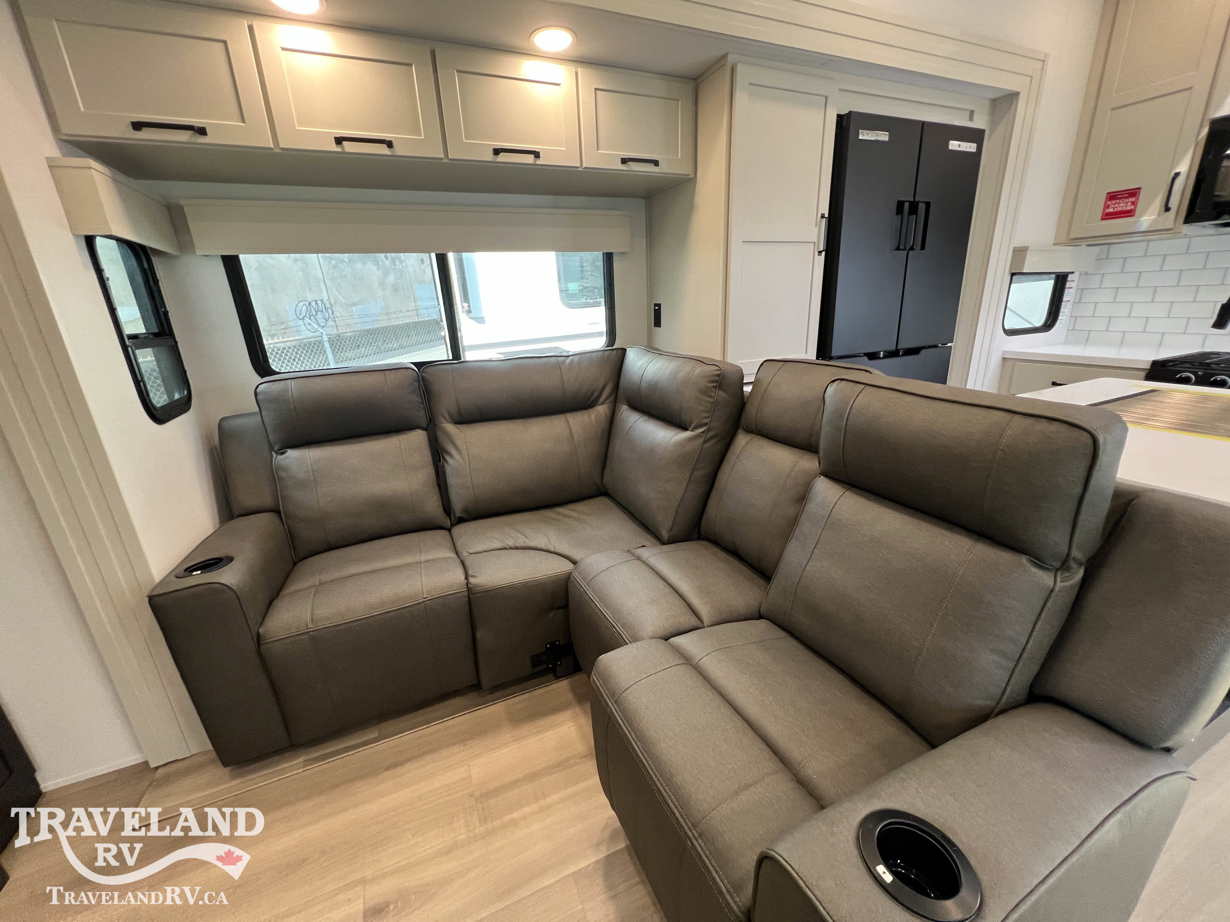 2026 Grand Design Momentum G-Class Fifth Wheel 394G - Image 17