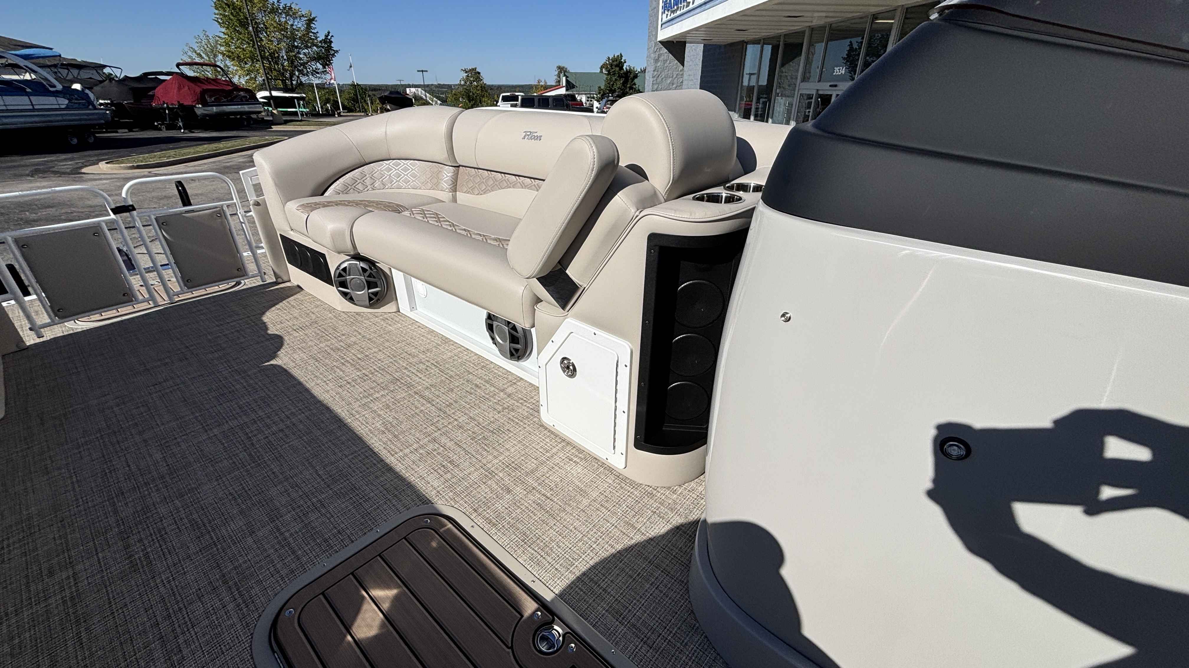 2026 JC Tritoon NepToon 25TT Sport - Image 13