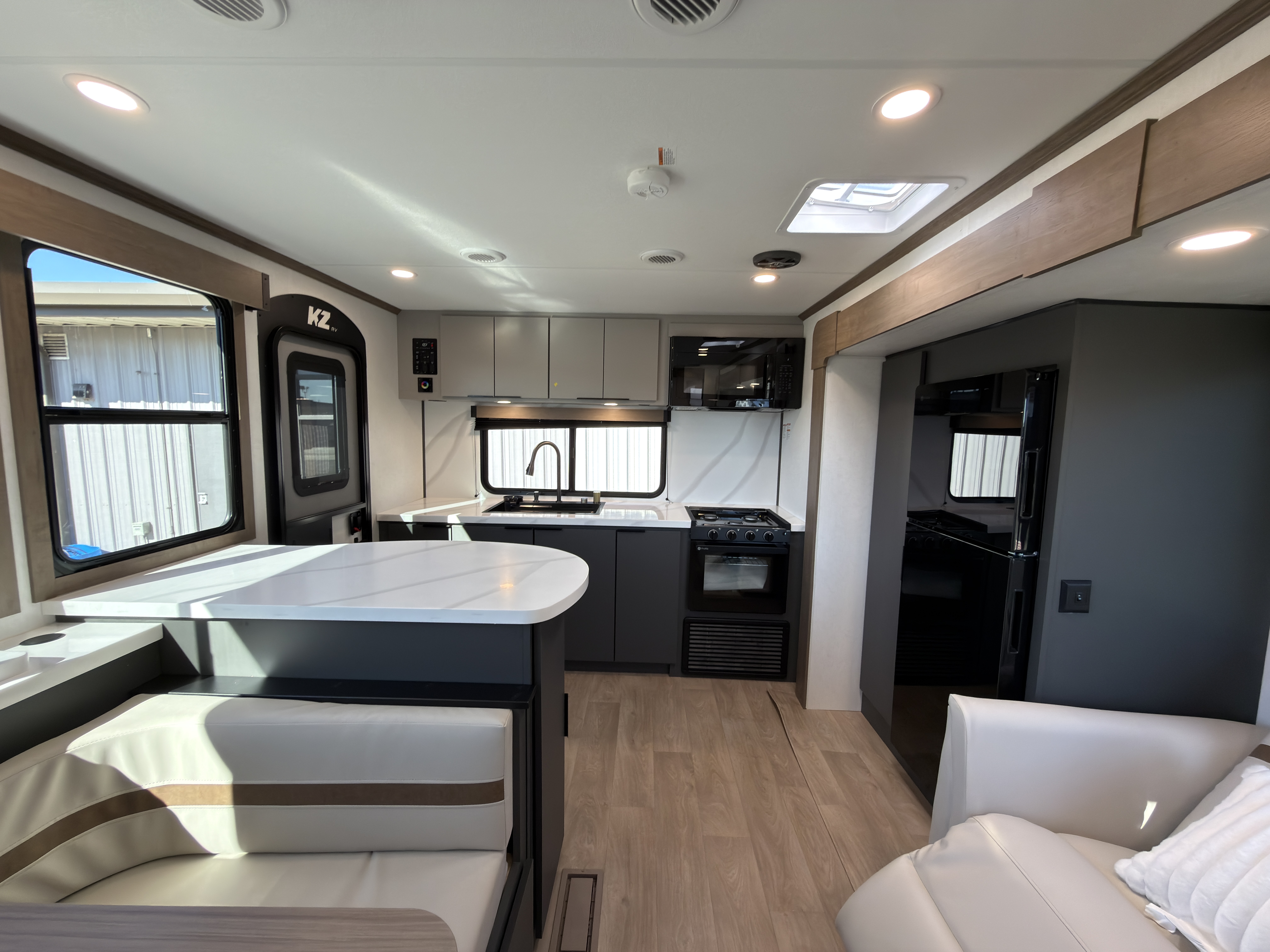 2026 KZ RV Domani 241ML - Image 9