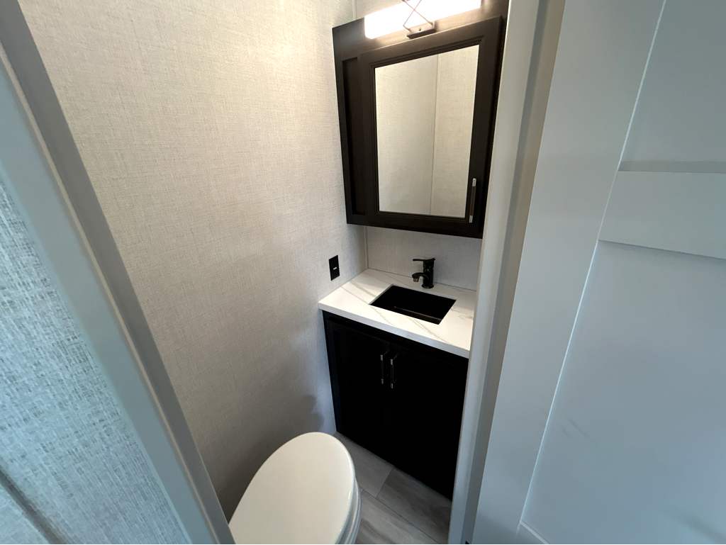 2026 Keystone ALPINE 3710FL - Image 20