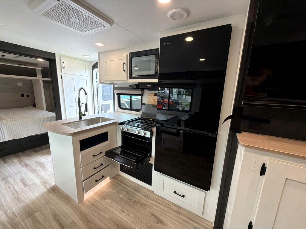 2026 VENTURE RV SIENNA 281VQB - Image 25