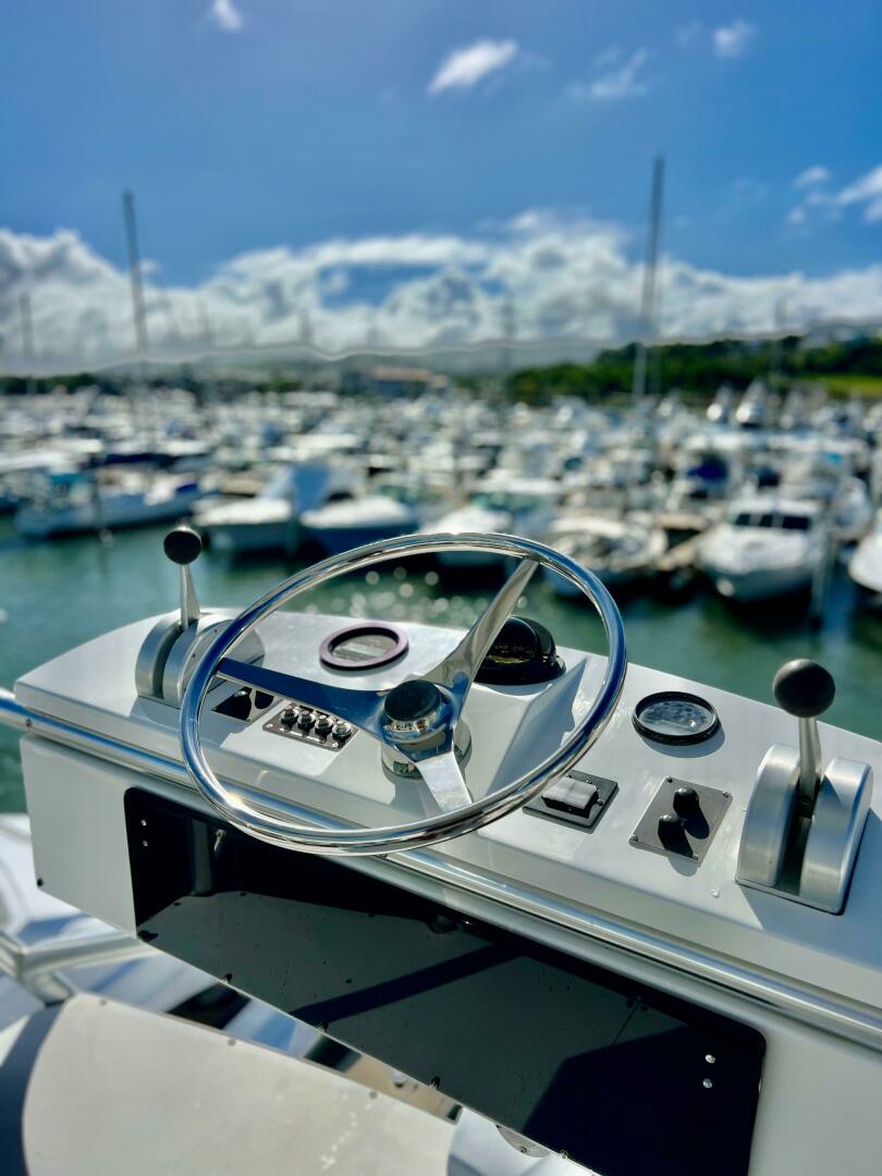1997 Viking 43 Convertible - Image 13