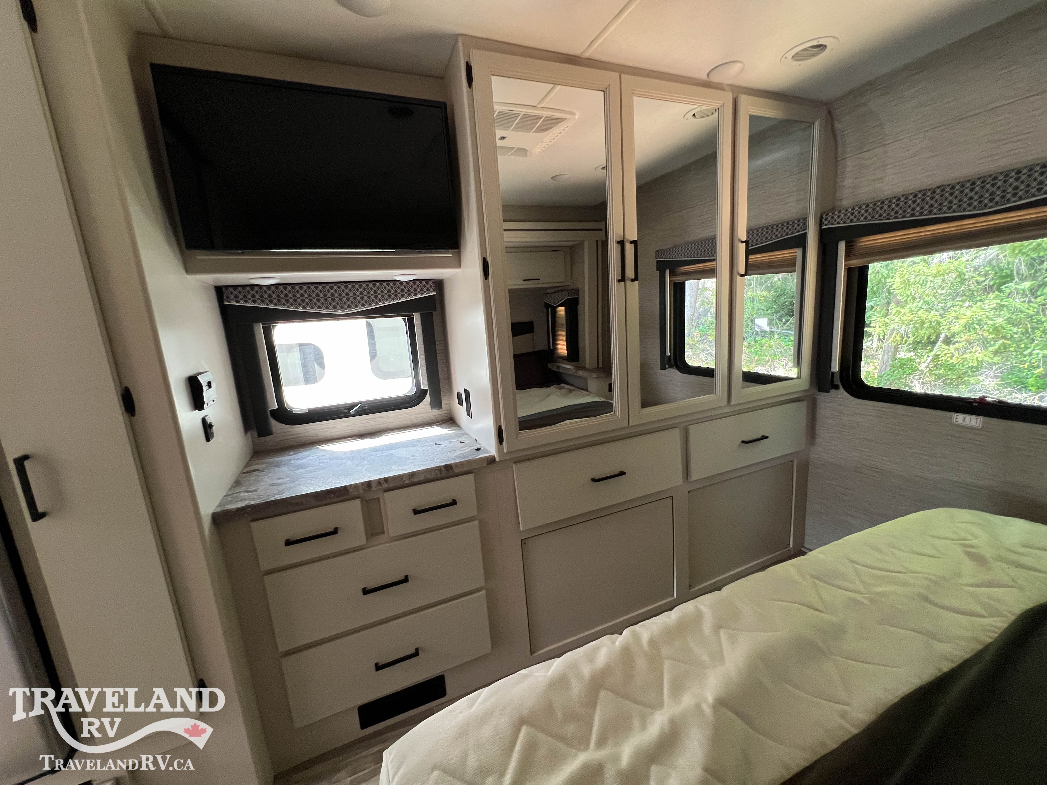 2022 Thor Motor Coach ACE 33.1 - Image 19