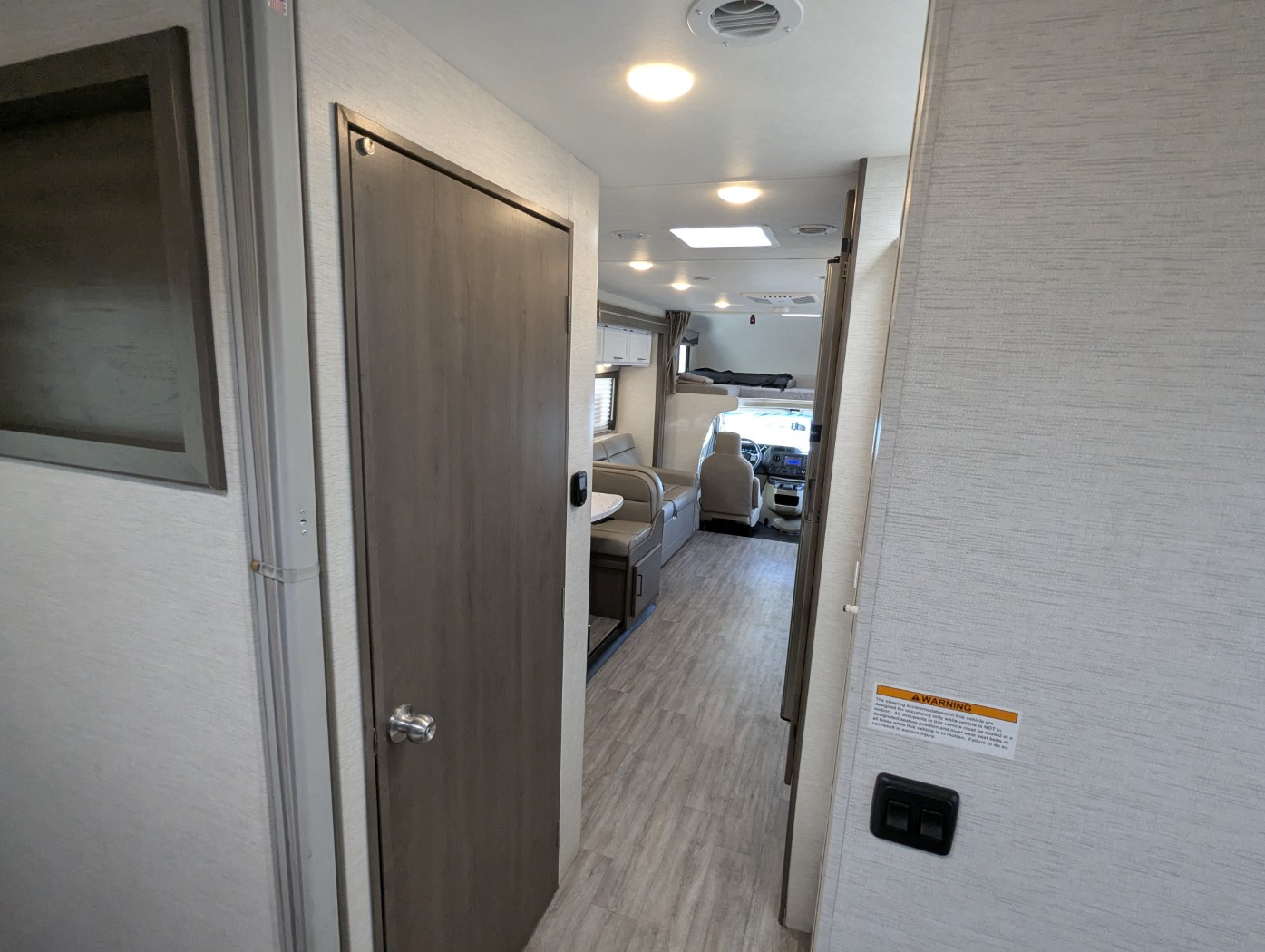 2025 Thor Motor Coach Four Winds 31MV - Image 26