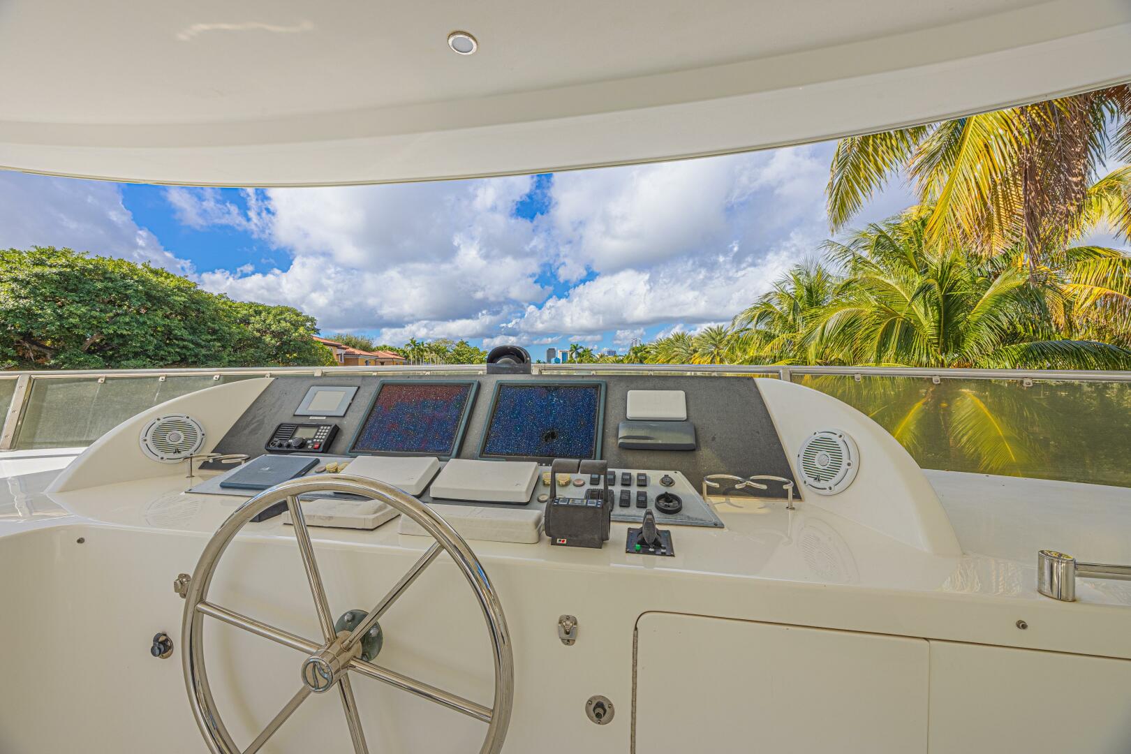 2010 Ocean Alexander 74 Motoryacht - Image 18