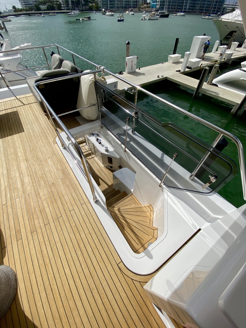2018 Azimut Flybridge - Image 60