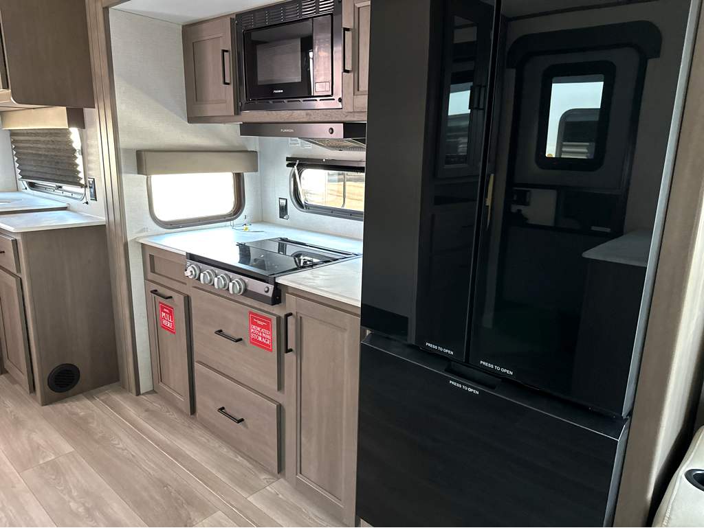 2026 GRAND DESIGN TRANSCEND 25MLX - Image 9