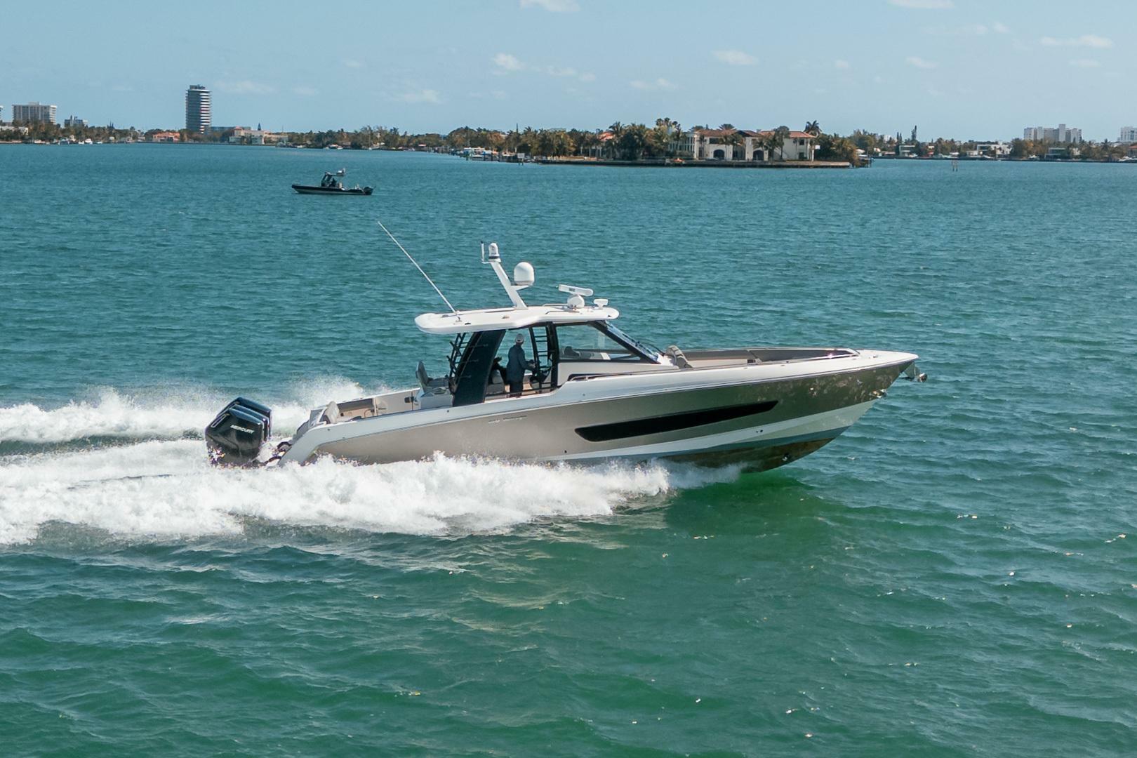 2023 Boston Whaler 420 Outrage - Image 37