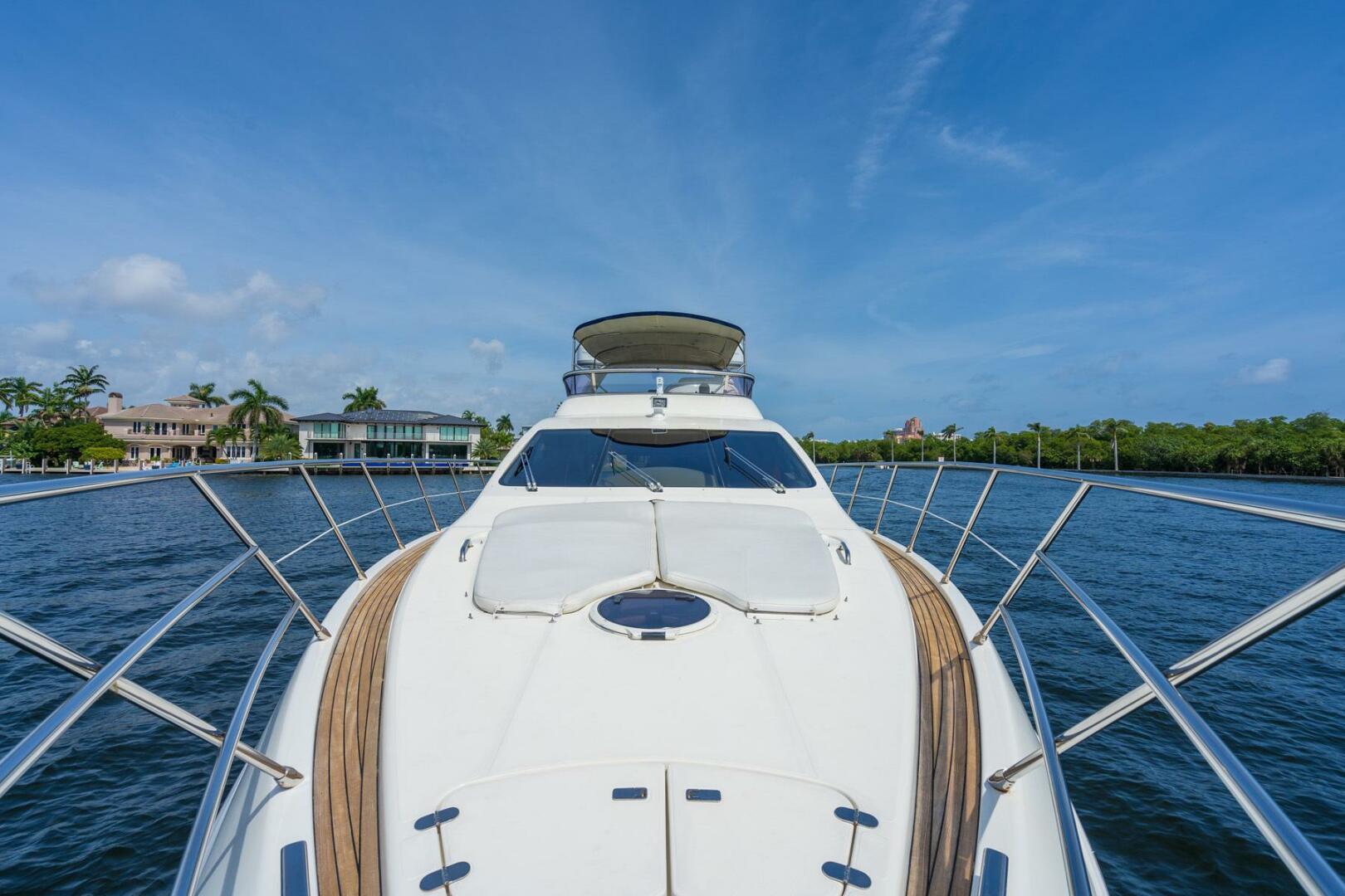 2009 Azimut 62E - Image 7