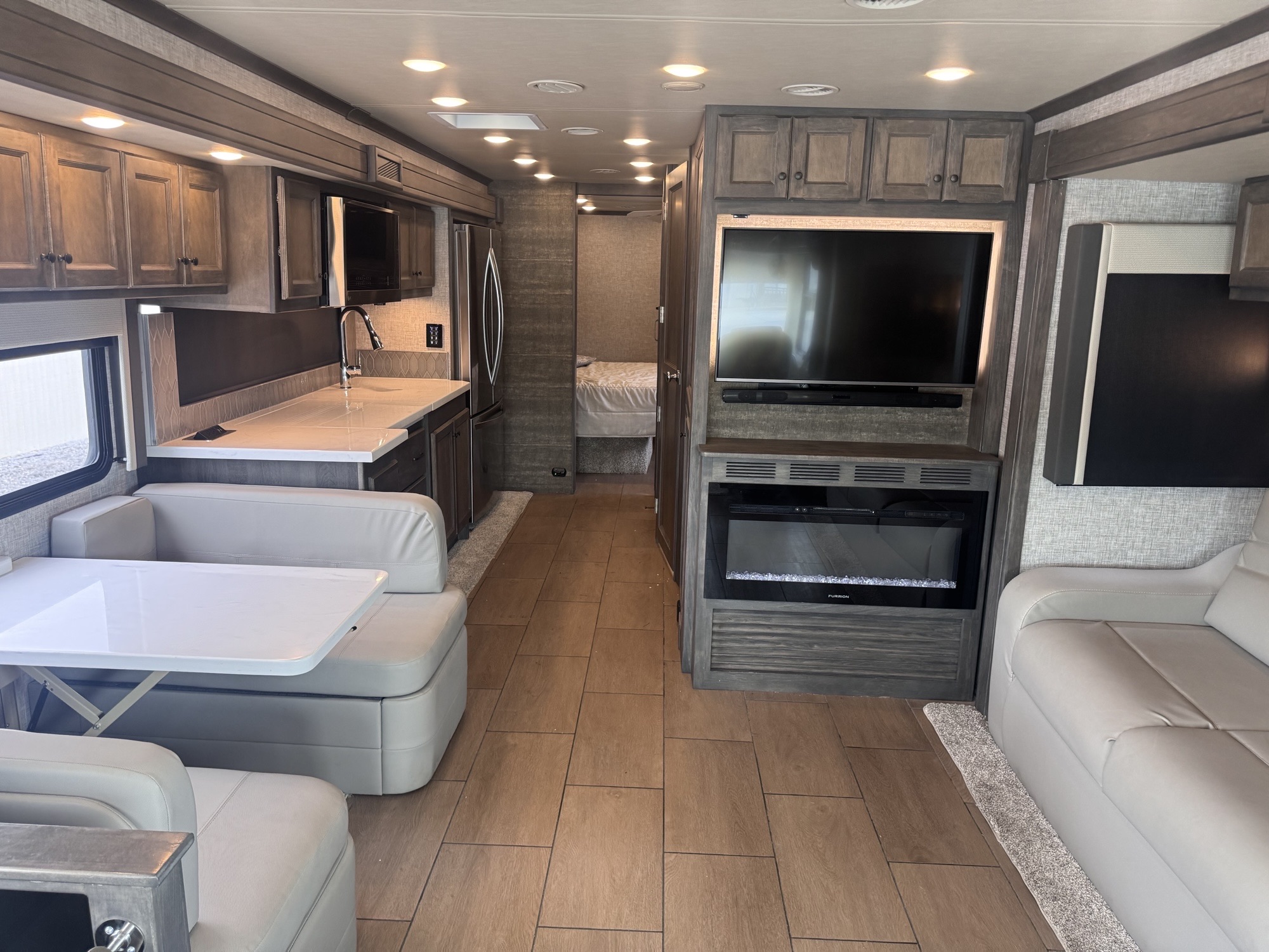 2023 TIFFIN ALLEGRO 34 PA - Image 10