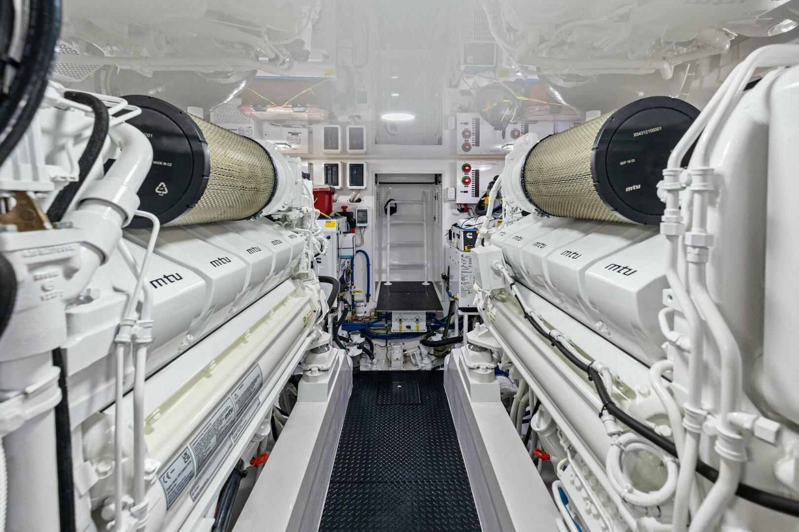 2025 Viking 58 Convertible - Image 49