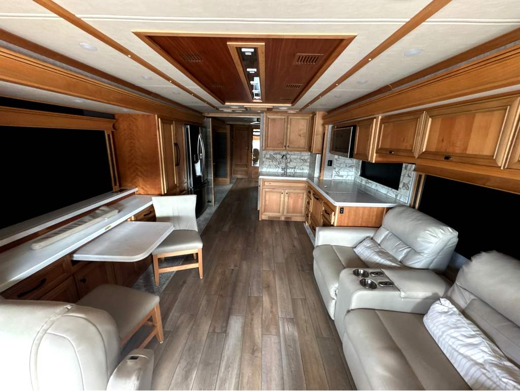 2023 TIFFIN PHAETON 35CH - Image 24