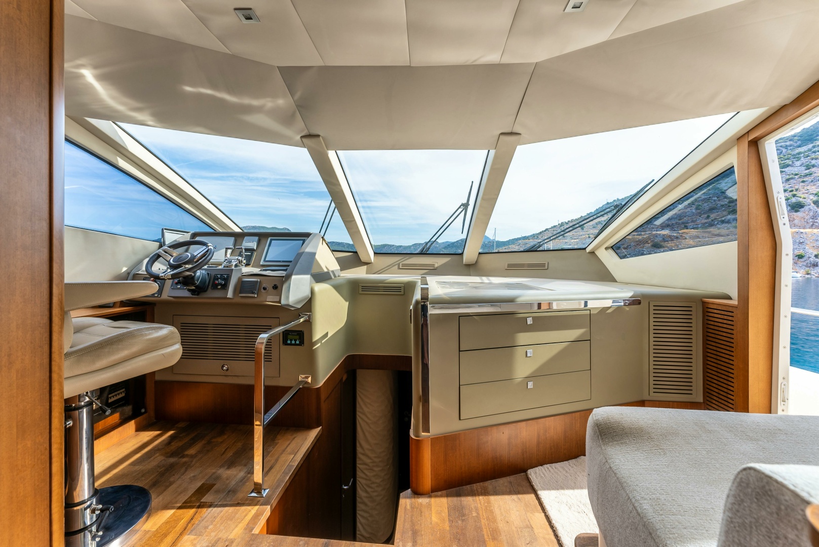 2012 Numarine - Image 21