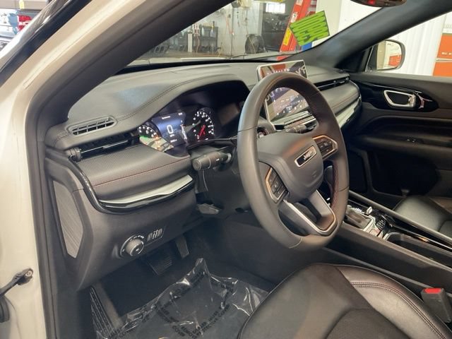 2025 Jeep Compass Trailhawk 4x4 - Image 13