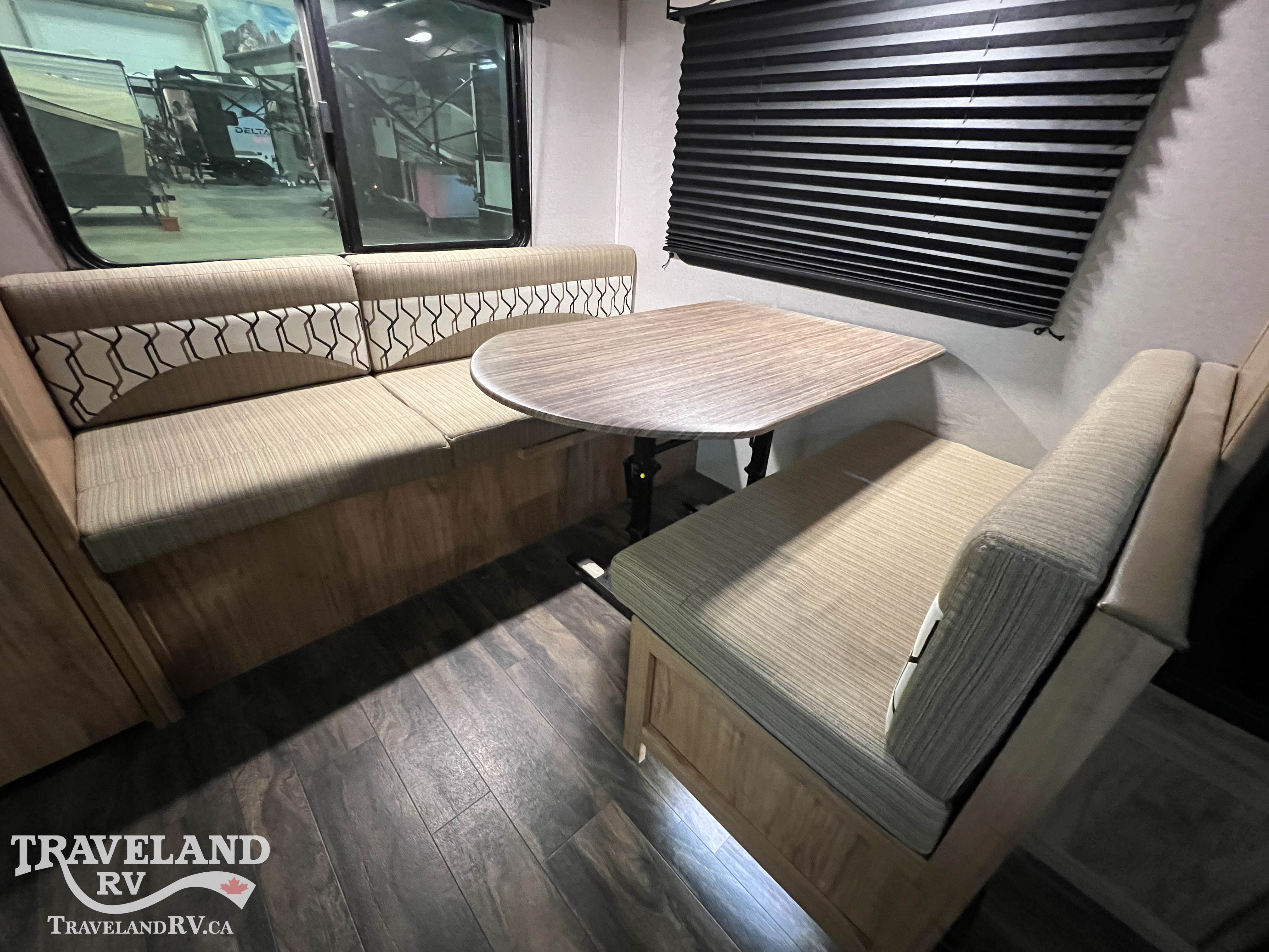 2019 Coachmen Freedom Express Ultra Lite 204RD - Image 11