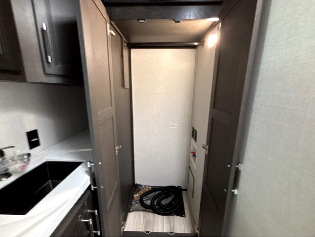 2026 Keystone ALPINE 3710FL - Image 20