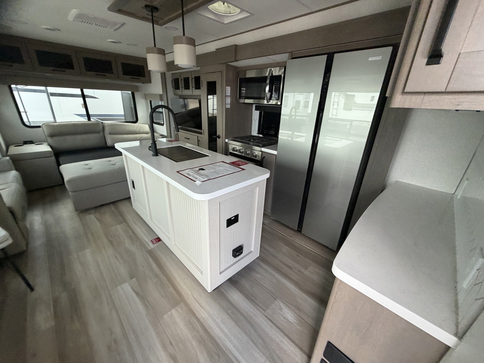 2026 GRAND DESIGN 345RLTS - Image 18