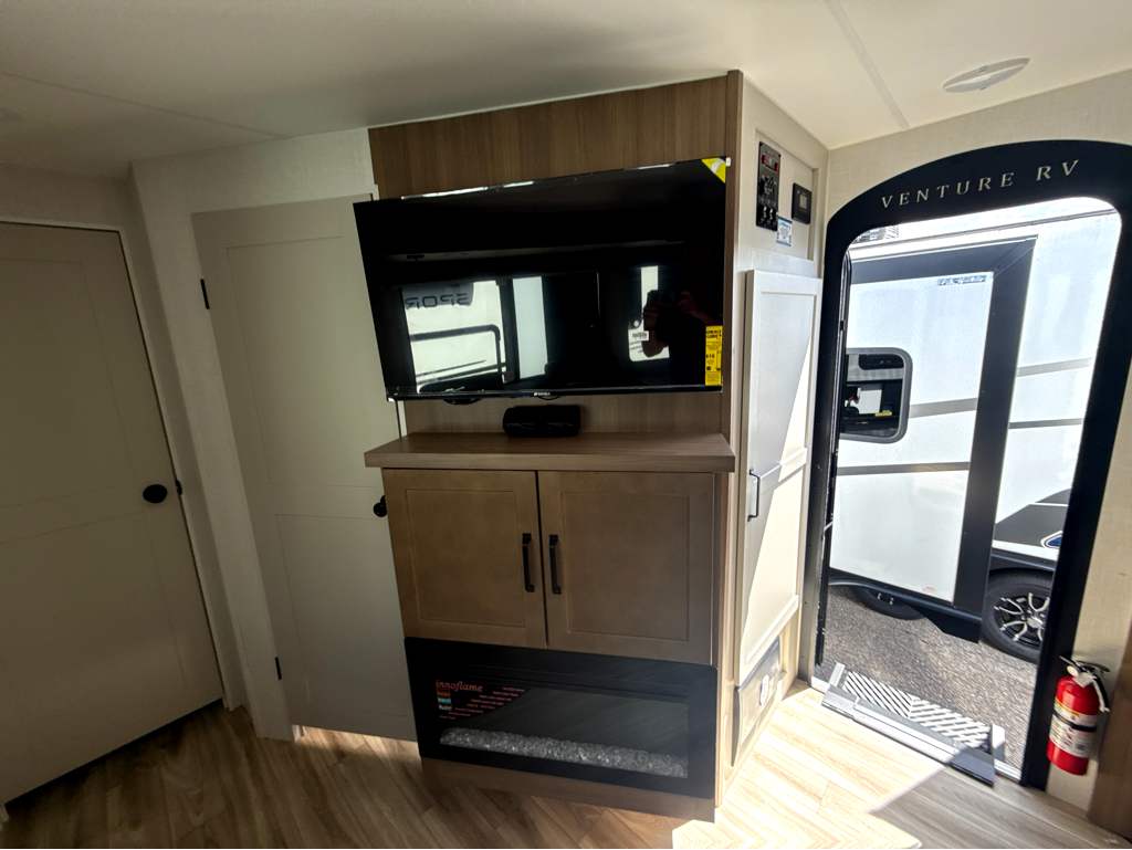 2027 VENTURE RV SPORTTREK 333VIK - Image 19
