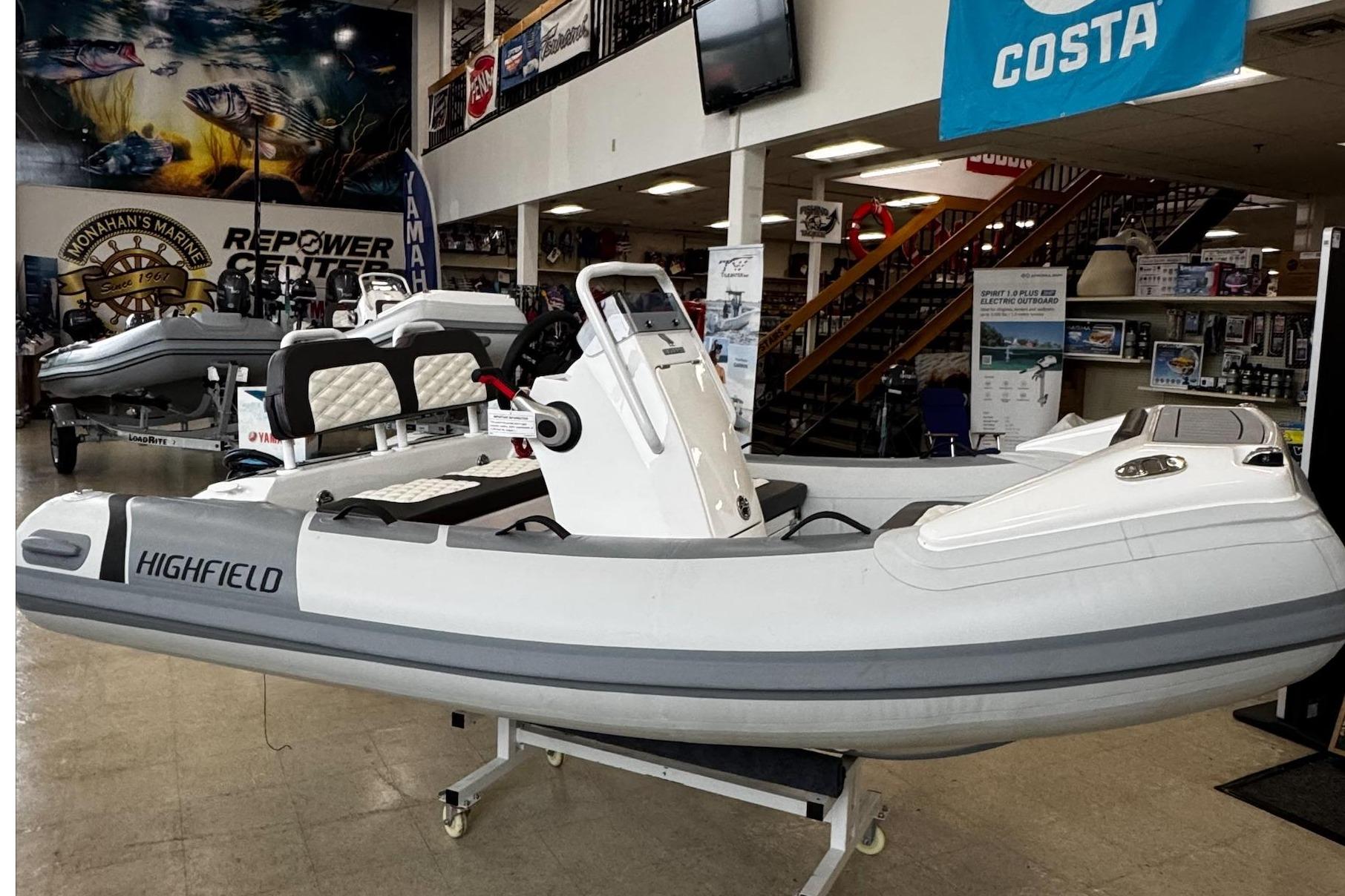 2027 Highfield Sport 330 Standard - Image 1