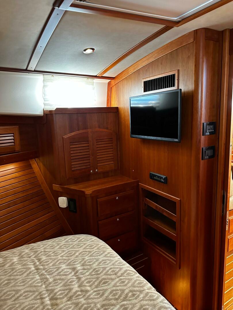 2014 Sabre 42 Salon Express - Image 30